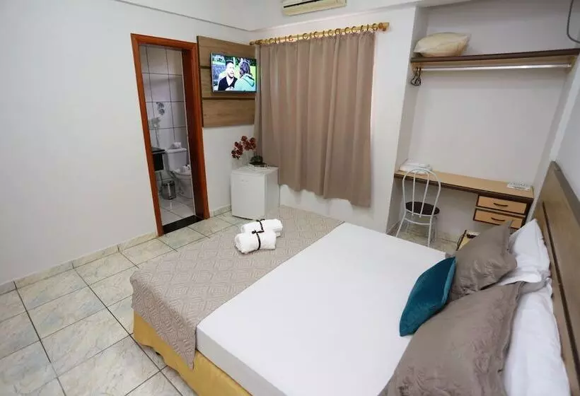 בית מלון כפרי Havana Palace