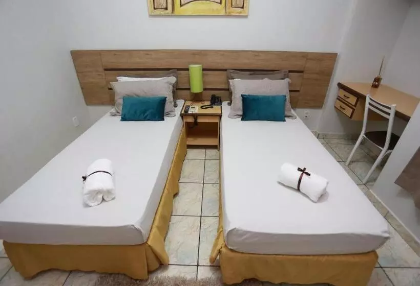 בית מלון כפרי Havana Palace