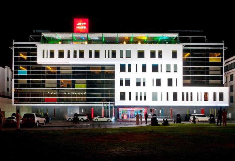 هتل Hues Boutique