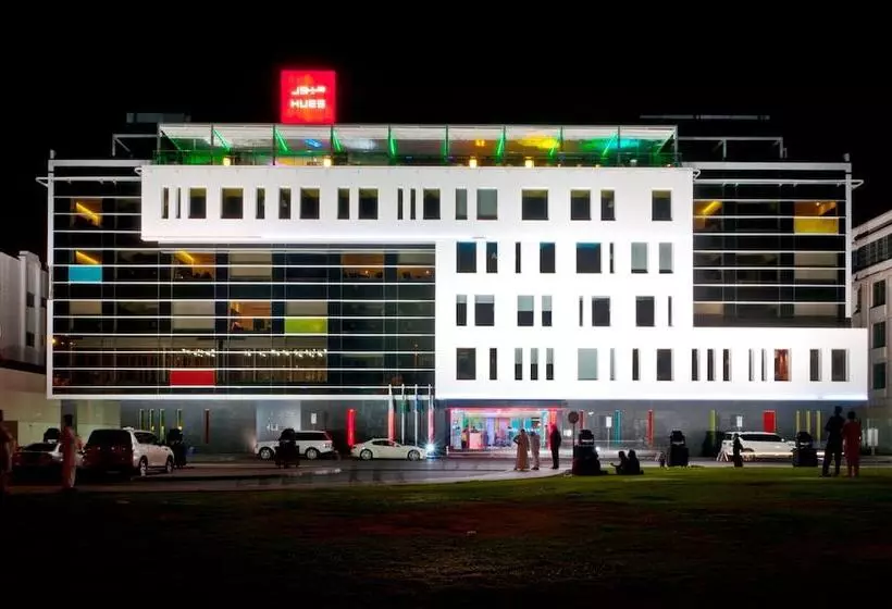 Отель Hues Boutique