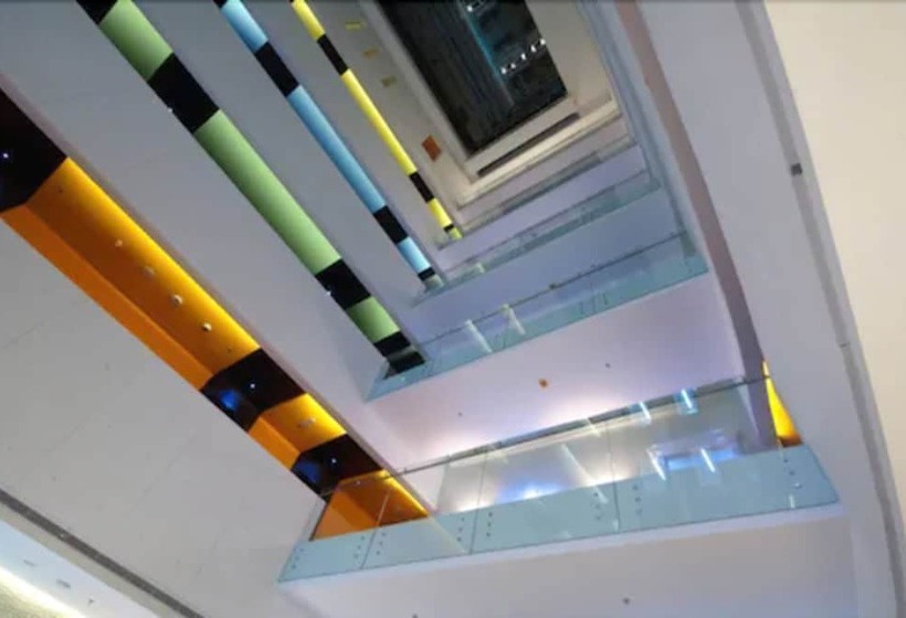 هتل Hues Boutique