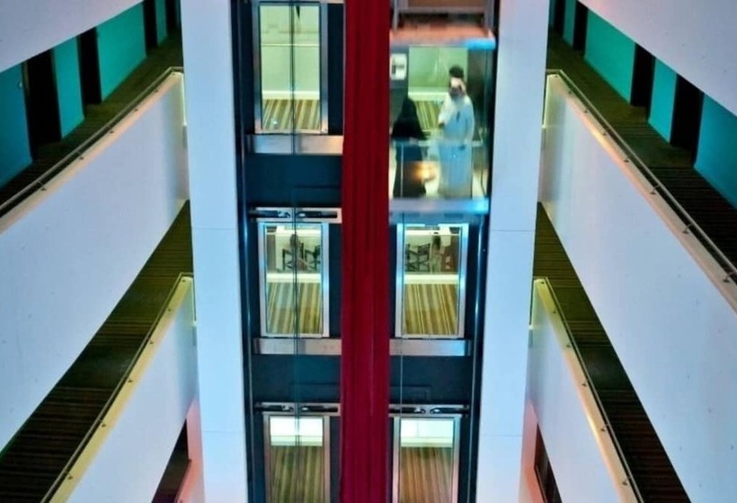 هتل Hues Boutique