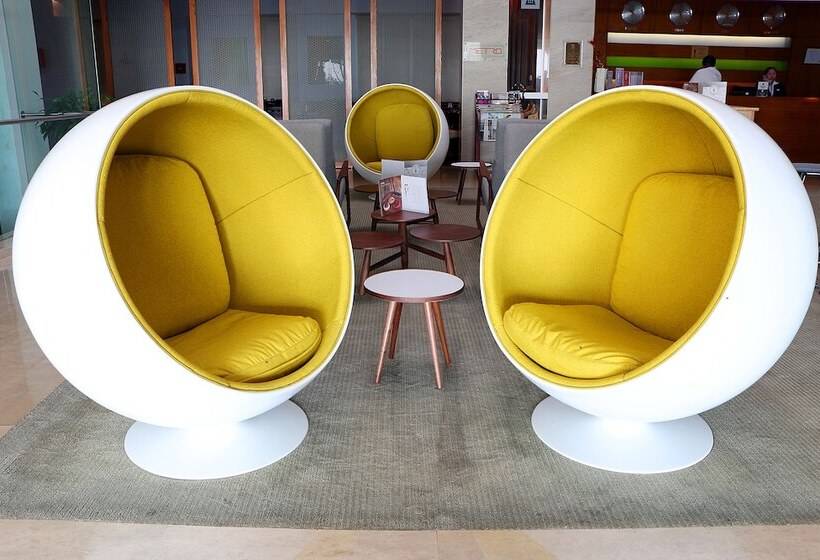 هتل Hues Boutique