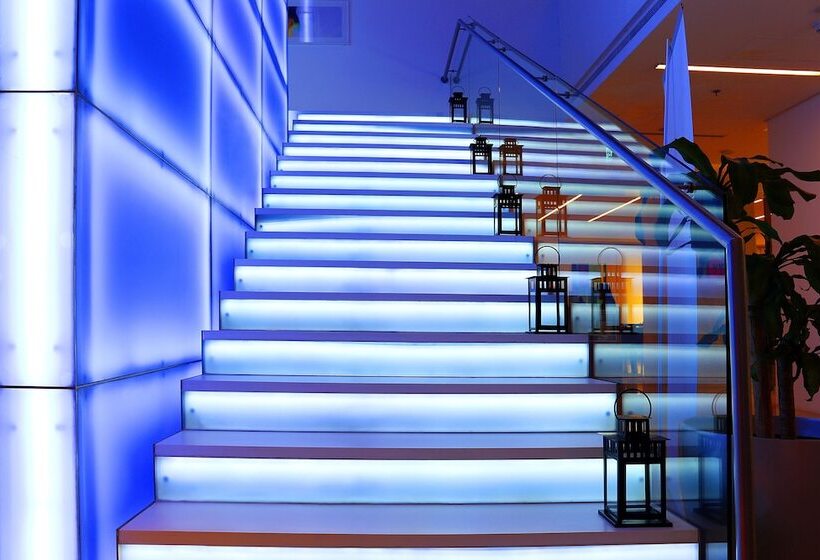 هتل Hues Boutique