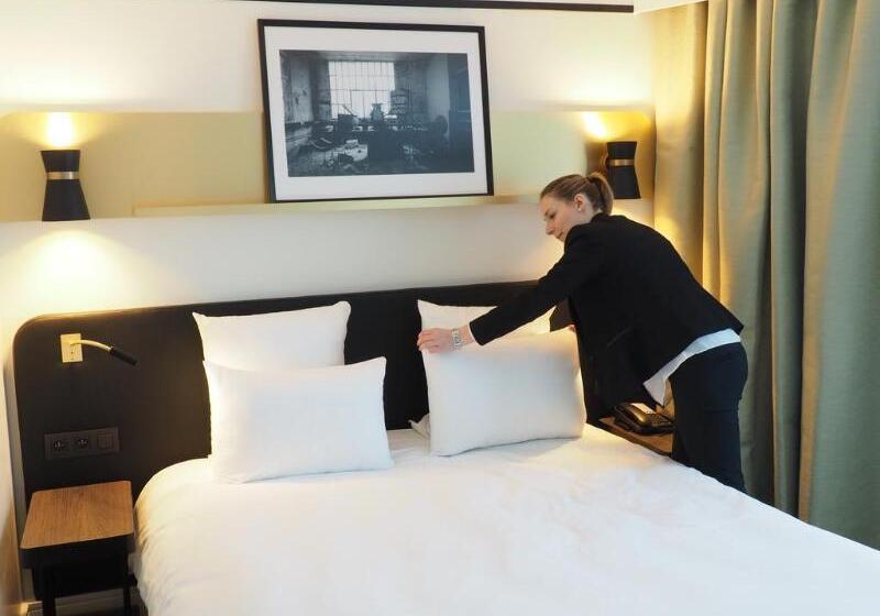 בית מלון כפרי Mercure Paris Saintouen