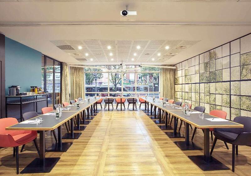 בית מלון כפרי Mercure Paris Saintouen