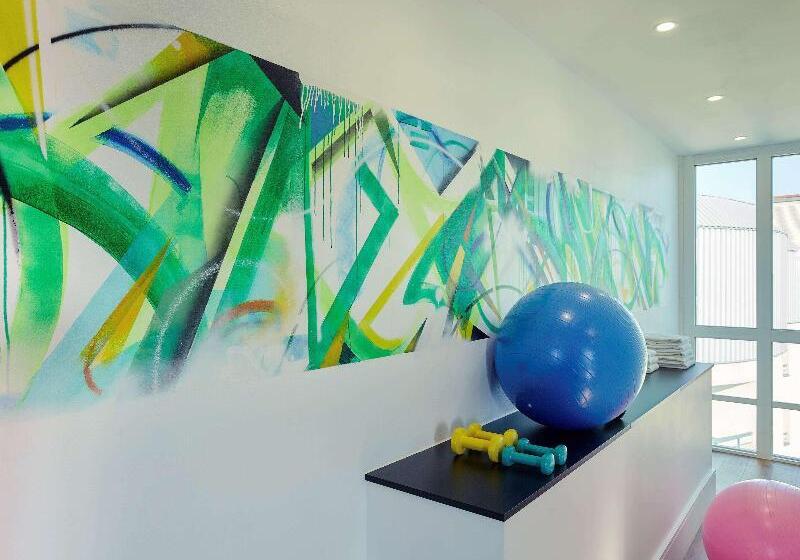 בית מלון כפרי Mercure Paris Saintouen