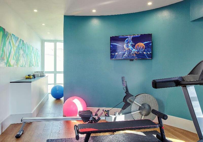 בית מלון כפרי Mercure Paris Saintouen