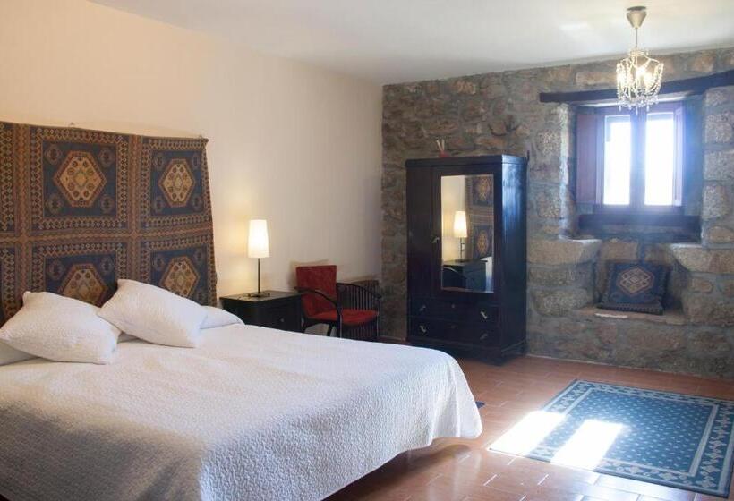 فندق ريفى Posada Palacio Manjabalago