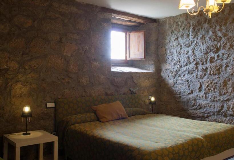 فندق ريفى Posada Palacio Manjabalago