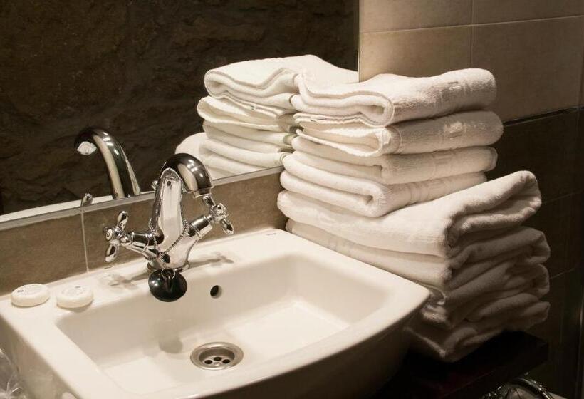 فندق ريفى Posada Palacio Manjabalago