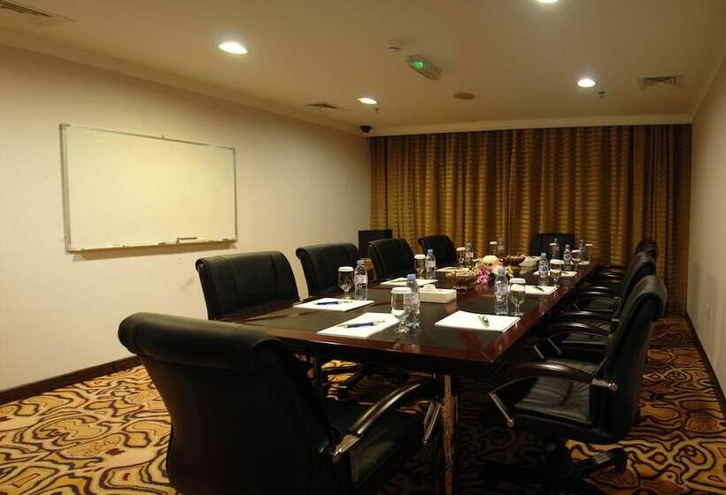 ホテル Sharjah Palace