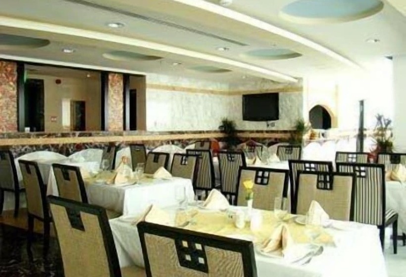 ホテル Sharjah Palace