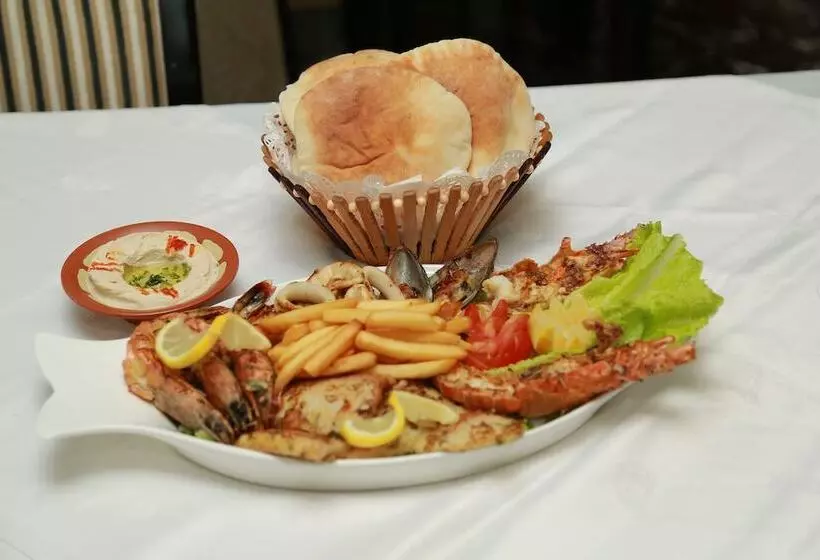 ホテル Sharjah Palace