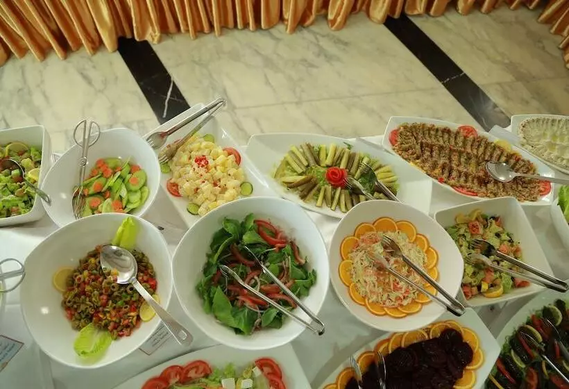 ホテル Sharjah Palace