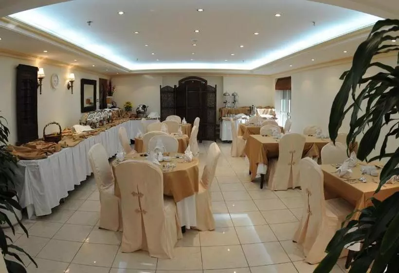 Uptown Hotel Apartments Abu Dhabi By Gewan