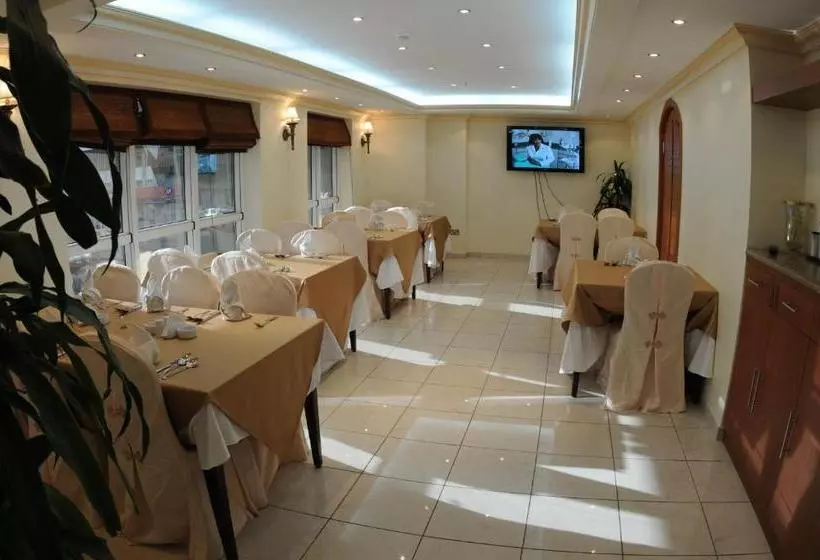 Uptown Hotel Apartments Abu Dhabi By Gewan