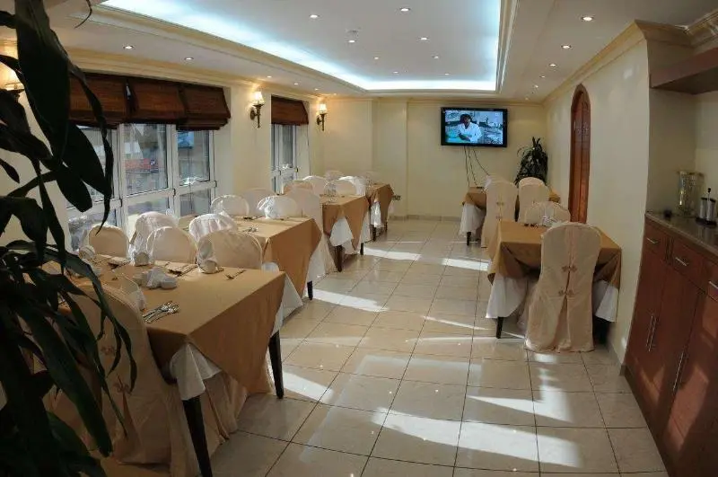 Uptown Hotel Apartments Abu Dhabi By Gewan