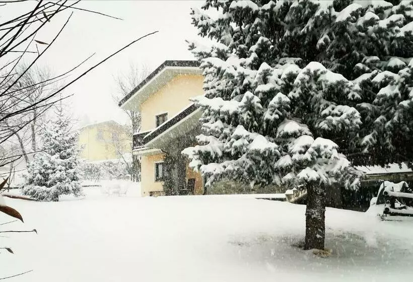 Aamiaismajoitus (B&B) Le Joli Rosier