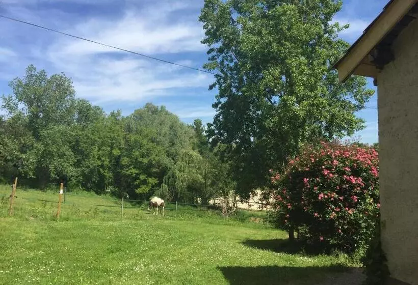 Aamiaismajoitus (B&B) Le Moulin De Saint Julien