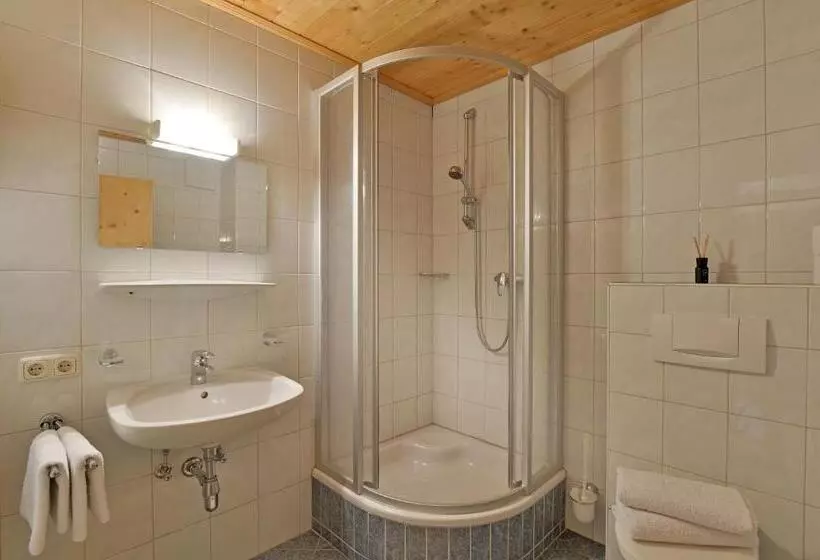 Otel Hacklhof