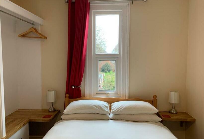 ペンション Bouvrie Guest House