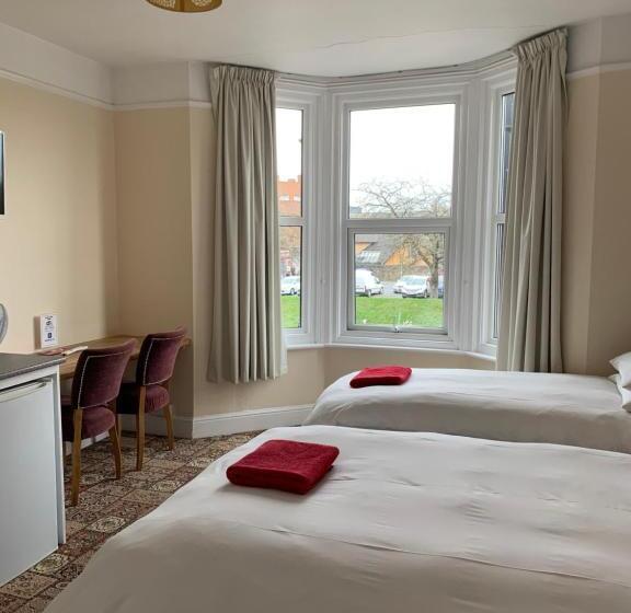 ペンション Bouvrie Guest House