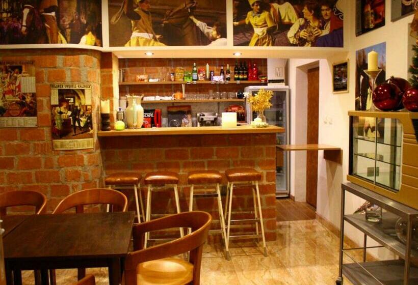 פנסיון Chatisko