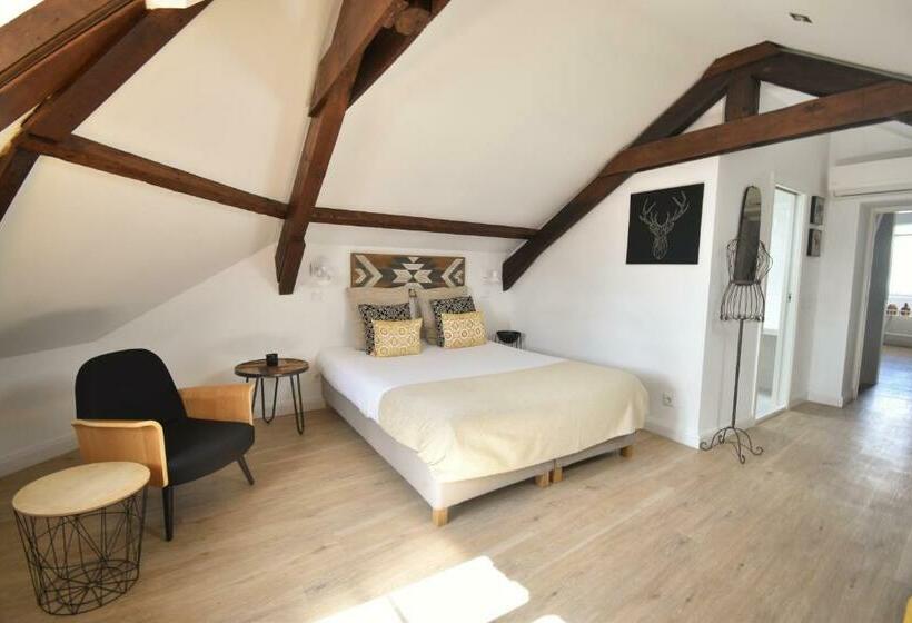 بنسيون Sophia Residences