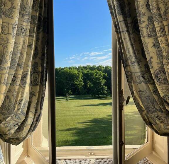 ベッドアンドブレックファースト Château De Beauvais