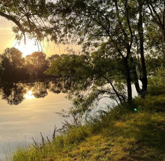 ベッドアンドブレックファースト Château De Beauvais