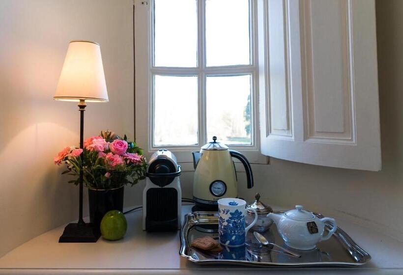 ベッドアンドブレックファースト Château De Beauvais