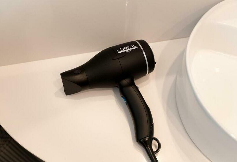 مبيت وإفطار Le Clos De La Rousselière B And B