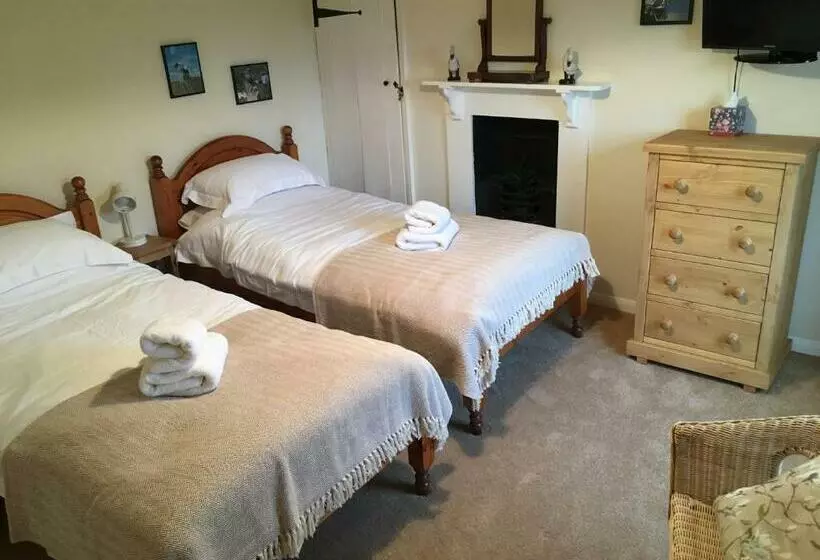 Aamiaismajoitus (B&B) Wood Farm Kerdiston
