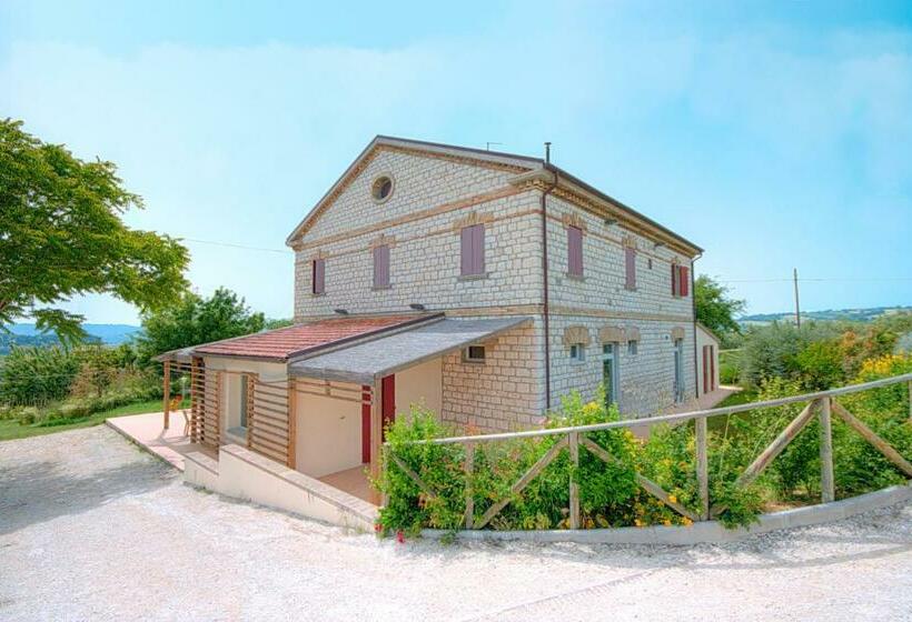 Szálloda Agriturismo Casa Rossi Di Paolo Rossi