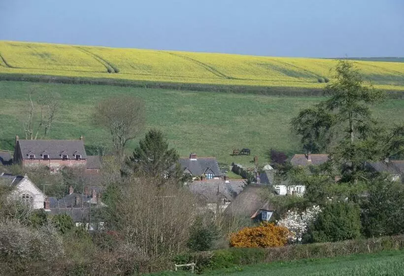 Hotelli The Poachers Inn