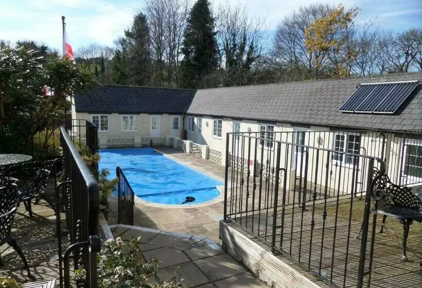 Hotelli The Poachers Inn