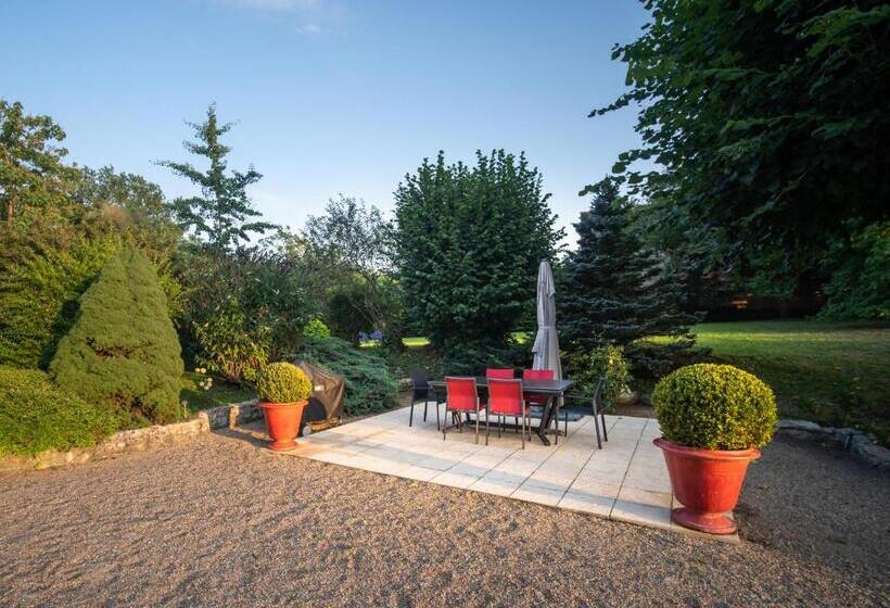 مبيت وإفطار Le Clos De La Rousselière B And B