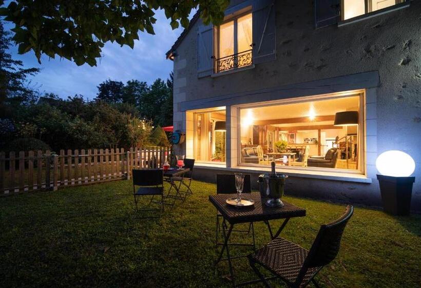 مبيت وإفطار Le Clos De La Rousselière B And B