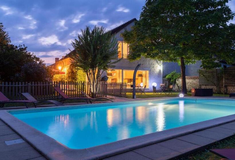 مبيت وإفطار Le Clos De La Rousselière B And B