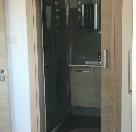 פנסיון Xenios Guesthouse