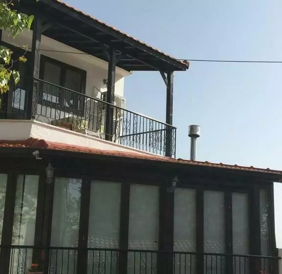 Majatalo Xenios Guesthouse