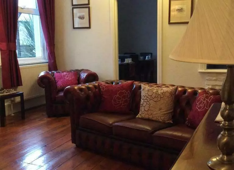 Alexander B&b