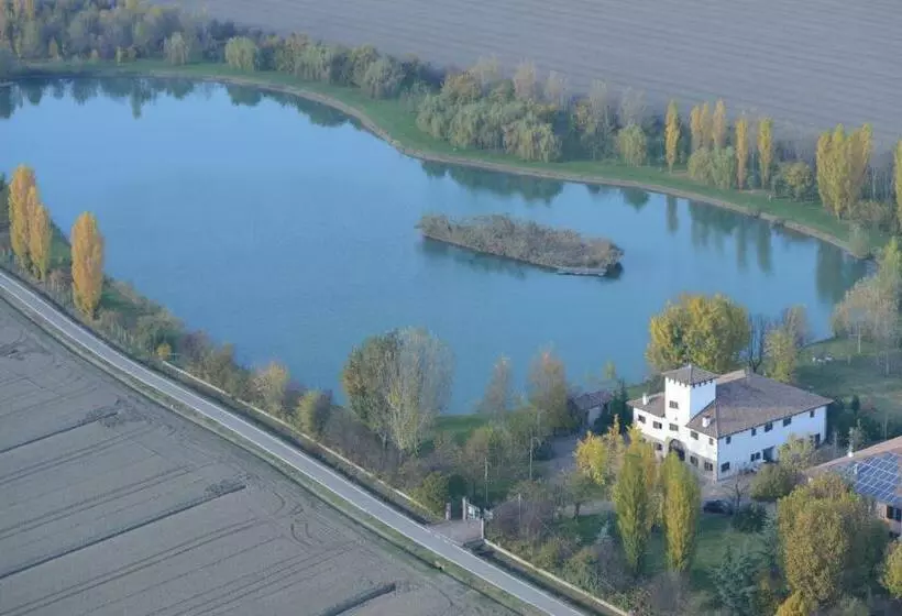 ホテル Agriturismo La Torre