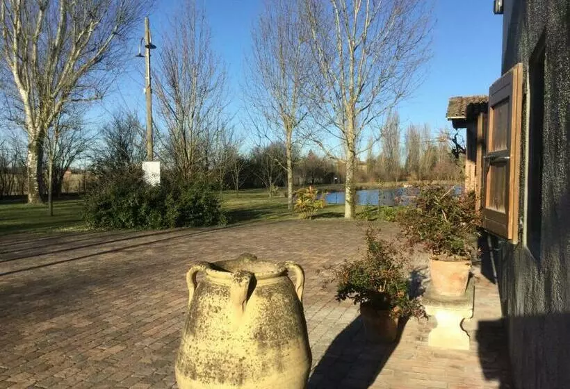 ホテル Agriturismo La Torre