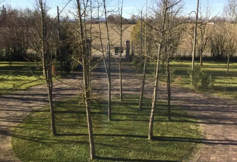 ホテル Agriturismo La Torre