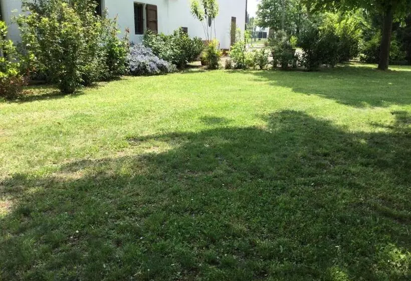 ホテル Agriturismo La Torre