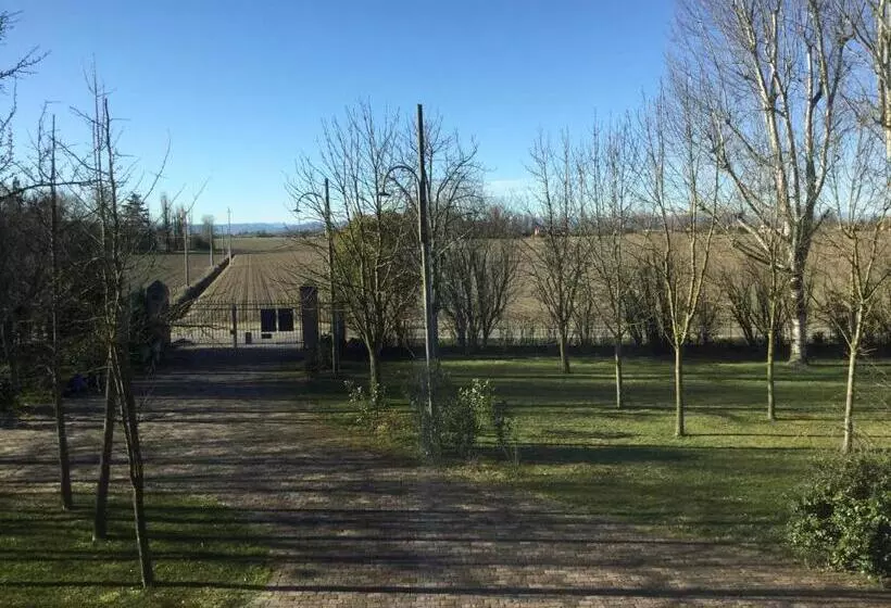 ホテル Agriturismo La Torre