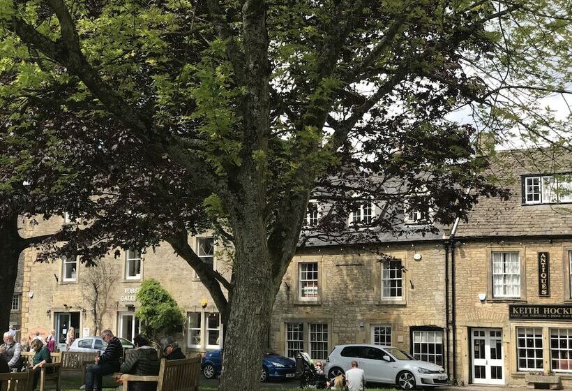 مبيت وإفطار Lucy S Tearoom