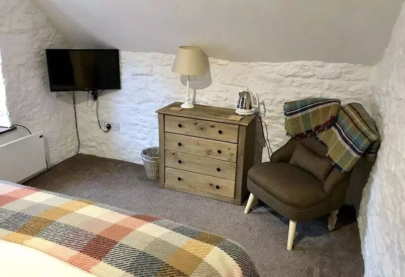 Aamiaismajoitus (B&B) Lucy S Tearoom